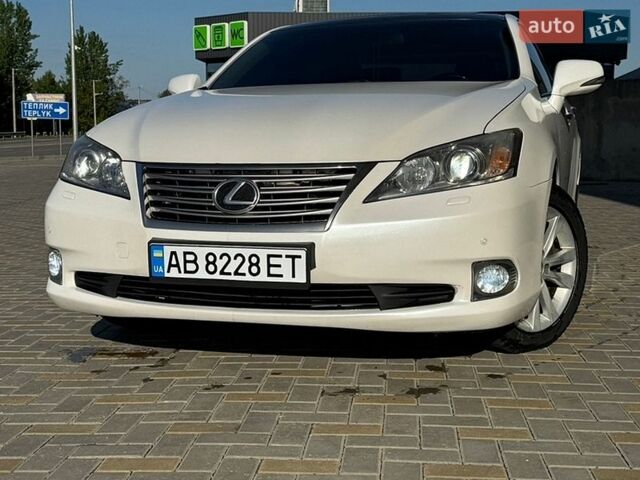 Белый Лексус ЕС, объемом двигателя 3.46 л и пробегом 277 тыс. км за 13800 $, фото 1 на Automoto.ua