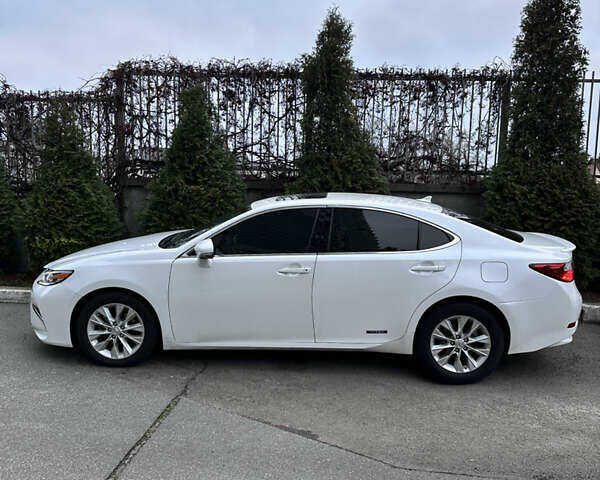 Білий Лексус ЕС, об'ємом двигуна 2.49 л та пробігом 228 тис. км за 17300 $, фото 1 на Automoto.ua