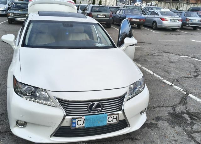 Белый Лексус ЕС, объемом двигателя 2 л и пробегом 160 тыс. км за 14300 $, фото 1 на Automoto.ua