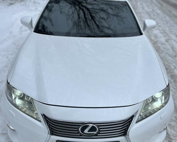 Белый Лексус ЕС, объемом двигателя 2.5 л и пробегом 199 тыс. км за 15199 $, фото 1 на Automoto.ua