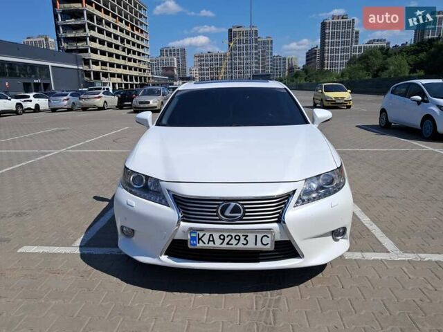 Белый Лексус ЕС, объемом двигателя 2.49 л и пробегом 195 тыс. км за 15500 $, фото 1 на Automoto.ua
