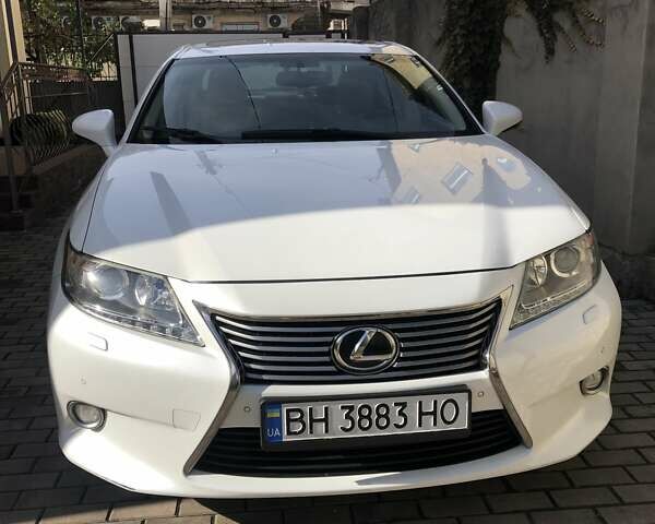 Белый Лексус ЕС, объемом двигателя 2.49 л и пробегом 204 тыс. км за 20000 $, фото 1 на Automoto.ua