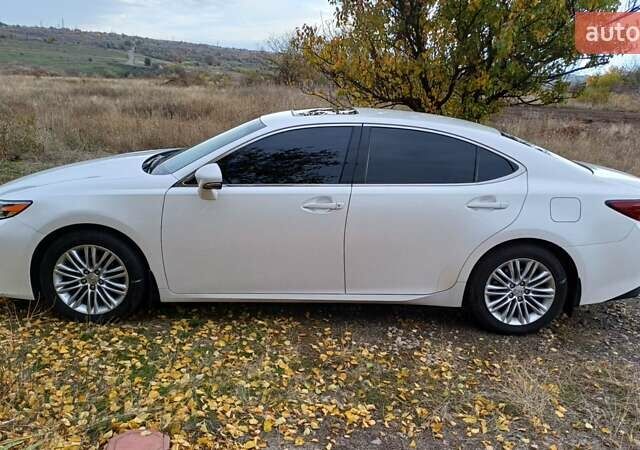 Белый Лексус ЕС, объемом двигателя 2.5 л и пробегом 127 тыс. км за 25000 $, фото 1 на Automoto.ua