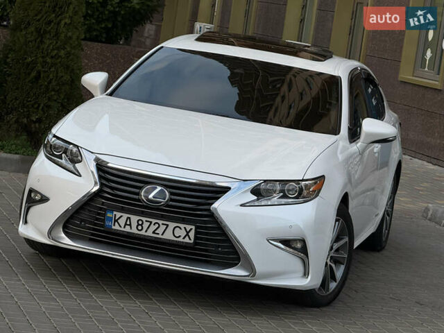 Белый Лексус ЕС, объемом двигателя 2.5 л и пробегом 172 тыс. км за 25000 $, фото 1 на Automoto.ua