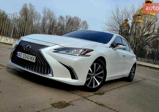 Белый Лексус ЕС, объемом двигателя 2.5 л и пробегом 128 тыс. км за 28000 $, фото 1 на Automoto.ua