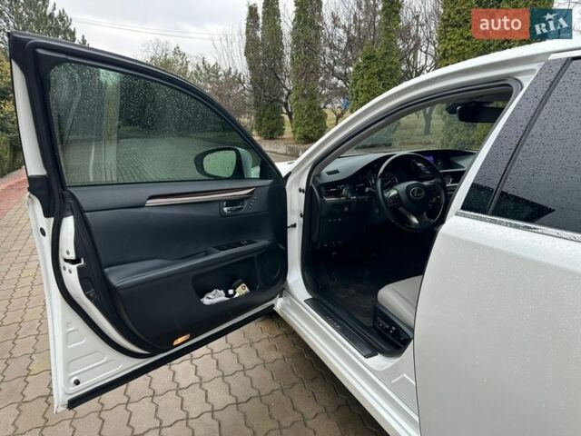 Білий Лексус ЕС, об'ємом двигуна 3.46 л та пробігом 175 тис. км за 24700 $, фото 1 на Automoto.ua
