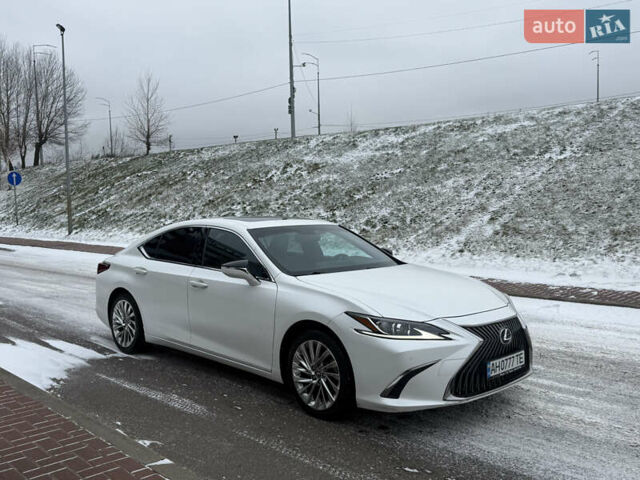 Белый Лексус ЕС, объемом двигателя 2.5 л и пробегом 54 тыс. км за 35000 $, фото 1 на Automoto.ua