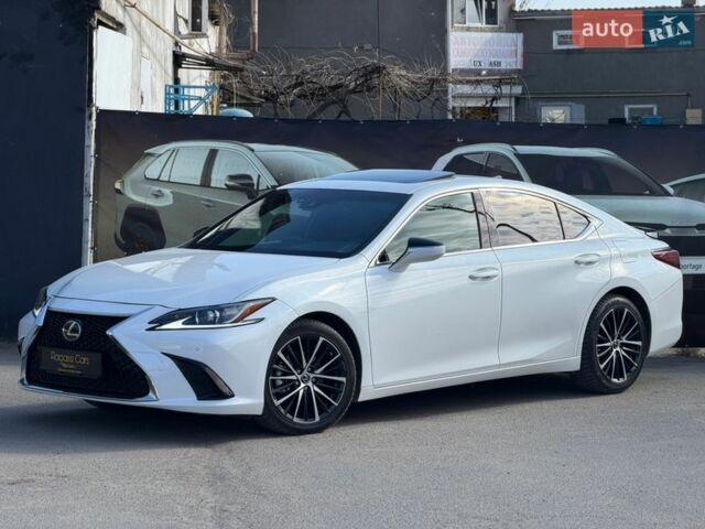 Белый Лексус ЕС, объемом двигателя 2.49 л и пробегом 63 тыс. км за 36500 $, фото 1 на Automoto.ua