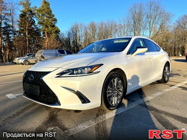 Білий Лексус ЕС, об'ємом двигуна 2.5 л та пробігом 30 тис. км за 37800 $, фото 1 на Automoto.ua
