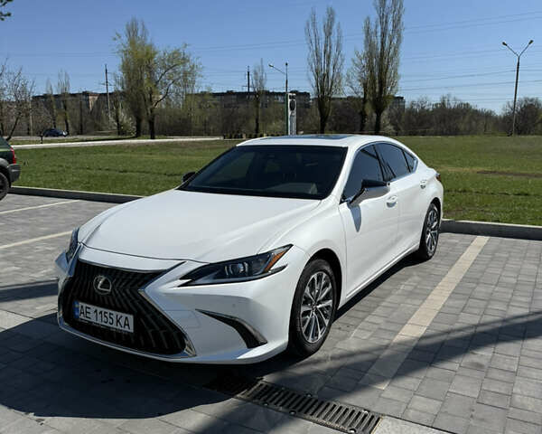 Білий Лексус ЕС, об'ємом двигуна 1.99 л та пробігом 31 тис. км за 38500 $, фото 1 на Automoto.ua
