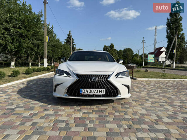 Белый Лексус ЕС, объемом двигателя 2.49 л и пробегом 12 тыс. км за 51700 $, фото 1 на Automoto.ua
