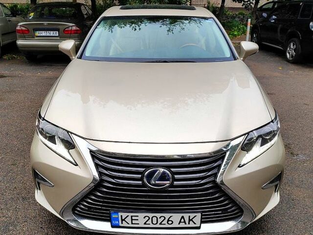 Бежевый Лексус ЕС, объемом двигателя 2.5 л и пробегом 144 тыс. км за 18000 $, фото 1 на Automoto.ua