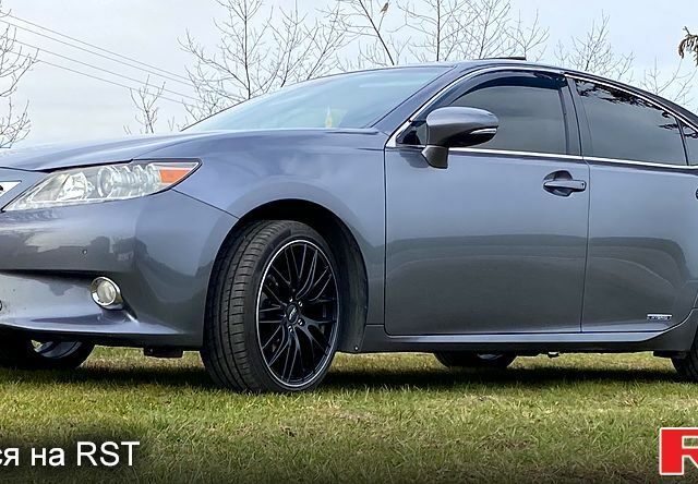 Черный Лексус ЕС, объемом двигателя 3.5 л и пробегом 203 тыс. км за 16999 $, фото 1 на Automoto.ua