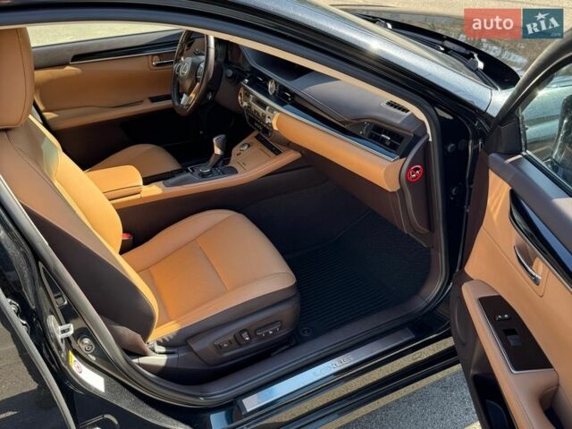 Черный Лексус ЕС, объемом двигателя 2.49 л и пробегом 232 тыс. км за 19500 $, фото 1 на Automoto.ua