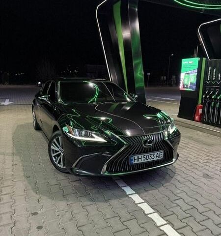 Черный Лексус ЕС, объемом двигателя 2.5 л и пробегом 197 тыс. км за 25999 $, фото 1 на Automoto.ua