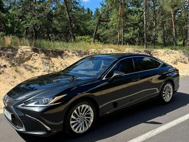 Черный Лексус ЕС, объемом двигателя 2.49 л и пробегом 132 тыс. км за 31500 $, фото 1 на Automoto.ua