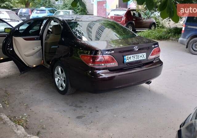 Красный Лексус ЕС, объемом двигателя 3.31 л и пробегом 320 тыс. км за 8500 $, фото 1 на Automoto.ua