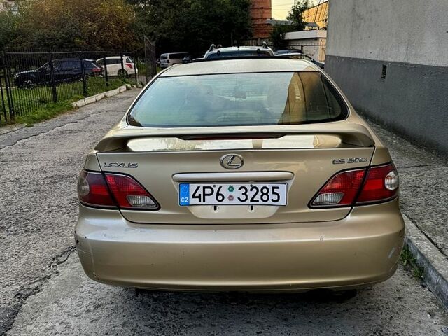 Лексус ЕС, об'ємом двигуна 3 л та пробігом 191 тис. км за 2700 $, фото 1 на Automoto.ua
