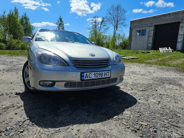 Серый Лексус ЕС, объемом двигателя 3 л и пробегом 228 тыс. км за 6600 $, фото 1 на Automoto.ua