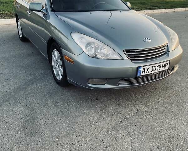 Сірий Лексус ЕС, об'ємом двигуна 3.3 л та пробігом 300 тис. км за 4700 $, фото 1 на Automoto.ua