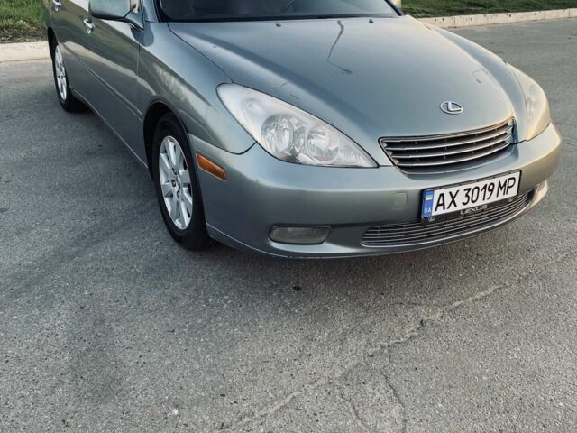 Сірий Лексус ЕС, об'ємом двигуна 3.3 л та пробігом 300 тис. км за 4400 $, фото 1 на Automoto.ua