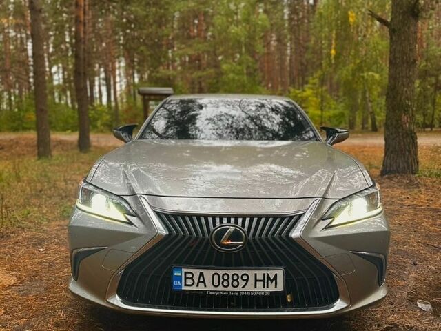 Сірий Лексус ЕС, об'ємом двигуна 2.49 л та пробігом 113 тис. км за 30900 $, фото 1 на Automoto.ua