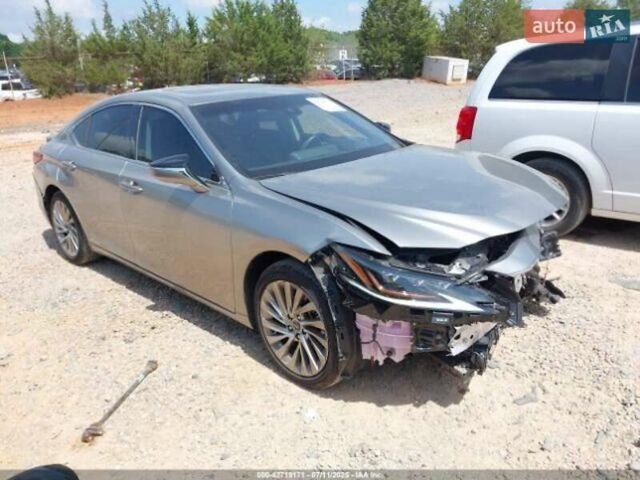 Серый Лексус ЕС, объемом двигателя 2.49 л и пробегом 43 тыс. км за 29000 $, фото 1 на Automoto.ua