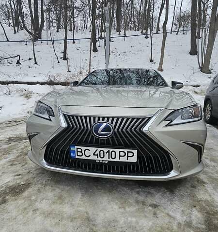 Серый Лексус ЕС, объемом двигателя 2.49 л и пробегом 101 тыс. км за 33900 $, фото 1 на Automoto.ua