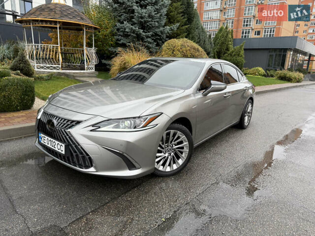 Лексус ЕС 2021 у Дніпро (Дніпропетровську) на Automoto.ua Сірий Лексус ЕС, об'ємом двигуна 2.49 л та пробігом 63 тис. км за 40999 $, фото 1 на Automoto.ua