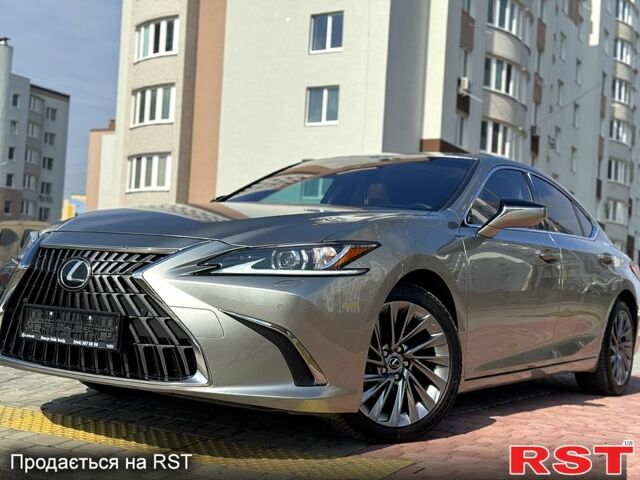 Сірий Лексус ЕС, об'ємом двигуна 2.5 л та пробігом 35 тис. км за 51800 $, фото 1 на Automoto.ua
