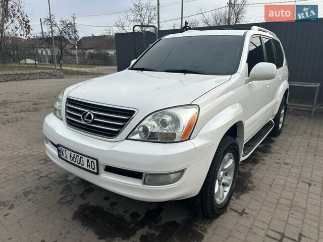 Белый Лексус ГХ, объемом двигателя 4.7 л и пробегом 358 тыс. км за 15000 $, фото 1 на Automoto.ua