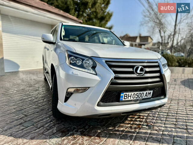 Білий Лексус ГХ, об'ємом двигуна 4.61 л та пробігом 112 тис. км за 38500 $, фото 1 на Automoto.ua