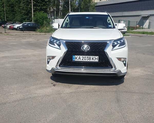 Белый Лексус ГХ, объемом двигателя 4.6 л и пробегом 55 тыс. км за 45500 $, фото 1 на Automoto.ua