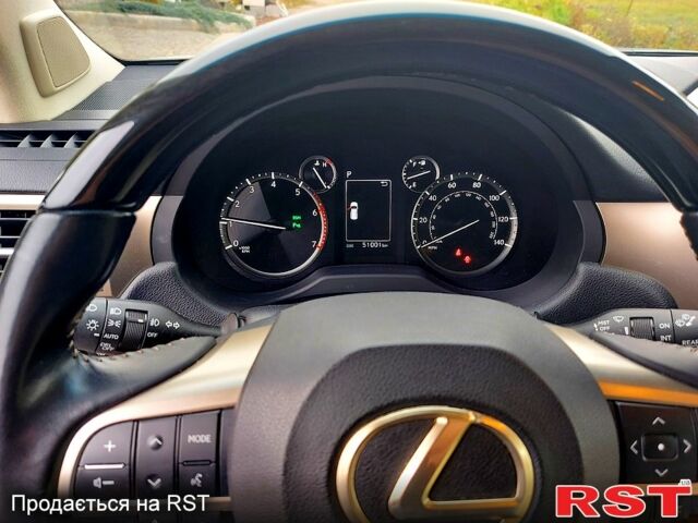 Белый Лексус ГХ, объемом двигателя 4.6 л и пробегом 51 тыс. км за 55200 $, фото 1 на Automoto.ua