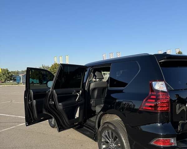Черный Лексус ГХ, объемом двигателя 4.61 л и пробегом 118 тыс. км за 58000 $, фото 1 на Automoto.ua
