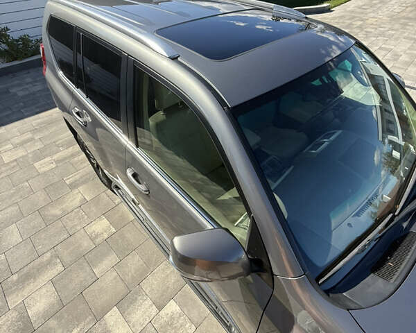 Серый Лексус ГХ, объемом двигателя 4.61 л и пробегом 194 тыс. км за 25000 $, фото 1 на Automoto.ua