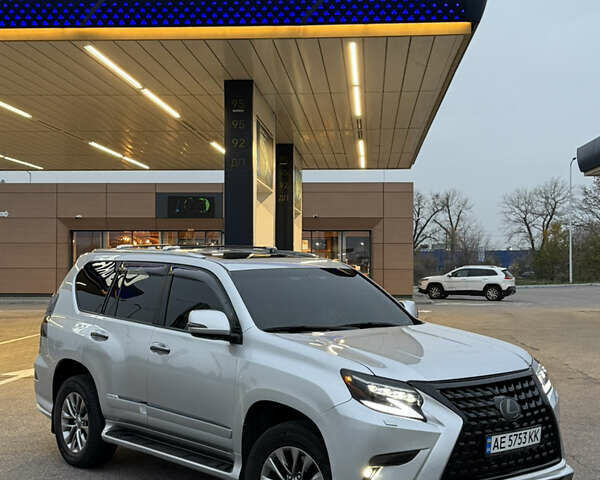 Серый Лексус ГХ, объемом двигателя 4.6 л и пробегом 118 тыс. км за 41500 $, фото 1 на Automoto.ua