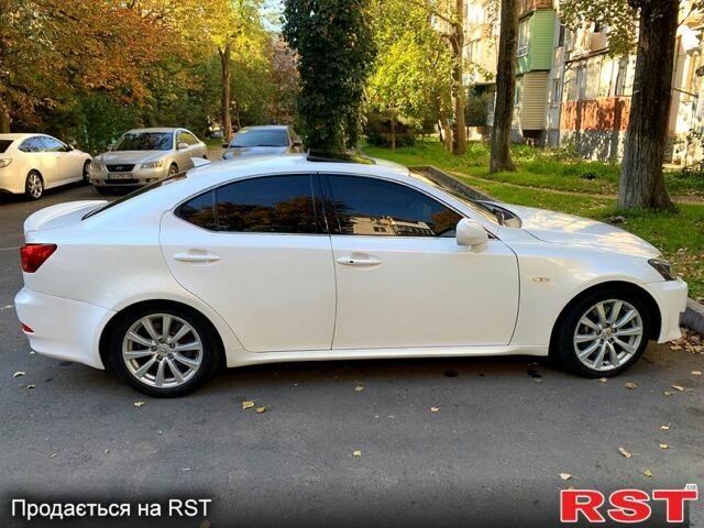 Білий Лексус ІС, об'ємом двигуна 3 л та пробігом 292 тис. км за 8600 $, фото 1 на Automoto.ua