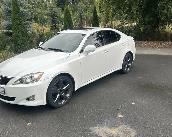 Лексус ИС 2008 в Киеве на Automoto.ua Белый Лексус ИС, объемом двигателя 2.5 л и пробегом 183 тыс. км за 10300 $, фото 1 на Automoto.ua