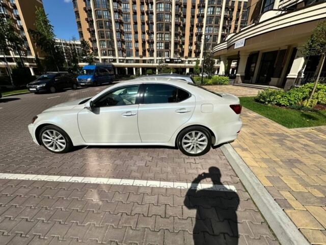 Білий Лексус ІС, об'ємом двигуна 2.5 л та пробігом 136 тис. км за 11300 $, фото 1 на Automoto.ua