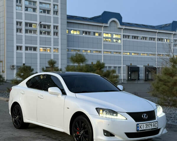 Білий Лексус ІС, об'ємом двигуна 3 л та пробігом 264 тис. км за 9990 $, фото 1 на Automoto.ua