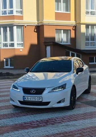 Білий Лексус ІС, об'ємом двигуна 2.5 л та пробігом 216 тис. км за 8500 $, фото 1 на Automoto.ua