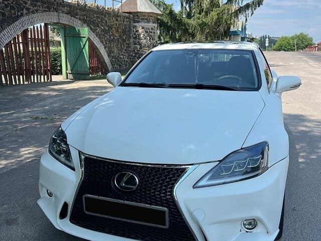 Білий Лексус ІС, об'ємом двигуна 2.5 л та пробігом 288 тис. км за 9999 $, фото 1 на Automoto.ua