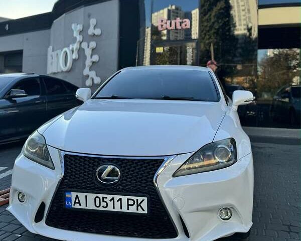 Білий Лексус ІС, об'ємом двигуна 2.5 л та пробігом 165 тис. км за 12000 $, фото 1 на Automoto.ua