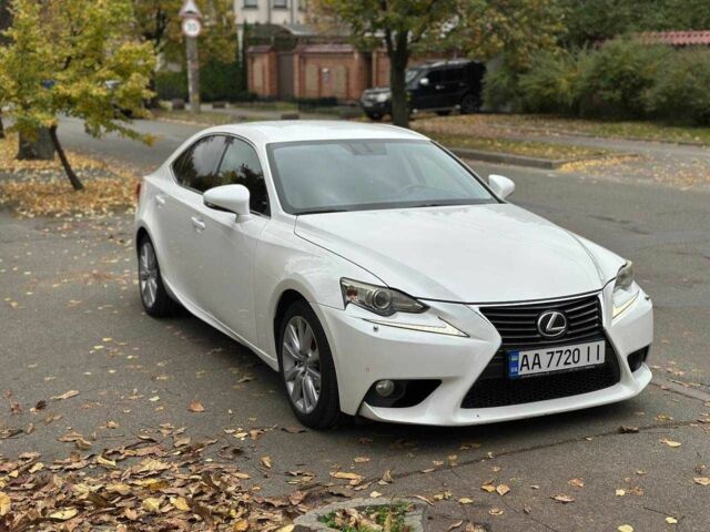 Лексус ИС 2013 в Киеве на Automoto.ua Белый Лексус ИС, объемом двигателя 2.5 л и пробегом 122 тыс. км за 16500 $, фото 1 на Automoto.ua