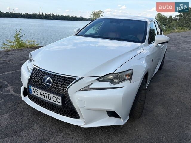 Білий Лексус ІС, об'ємом двигуна 2.49 л та пробігом 222 тис. км за 14500 $, фото 1 на Automoto.ua