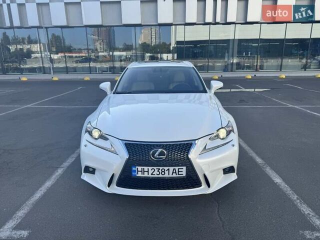 Білий Лексус ІС, об'ємом двигуна 2.5 л та пробігом 176 тис. км за 16700 $, фото 1 на Automoto.ua