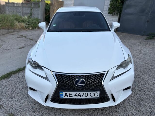 Білий Лексус ІС, об'ємом двигуна 2.5 л та пробігом 222 тис. км за 14700 $, фото 1 на Automoto.ua