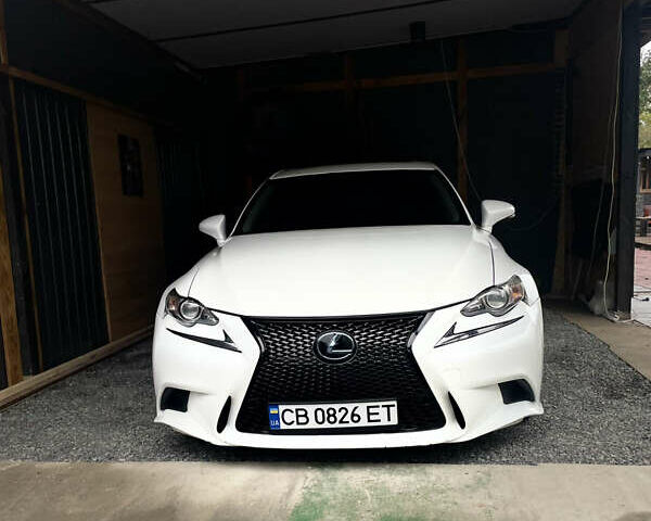 Білий Лексус ІС, об'ємом двигуна 2.5 л та пробігом 170 тис. км за 15300 $, фото 1 на Automoto.ua