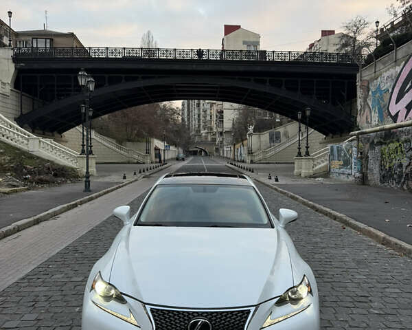 Білий Лексус ІС, об'ємом двигуна 2.5 л та пробігом 138 тис. км за 16800 $, фото 1 на Automoto.ua